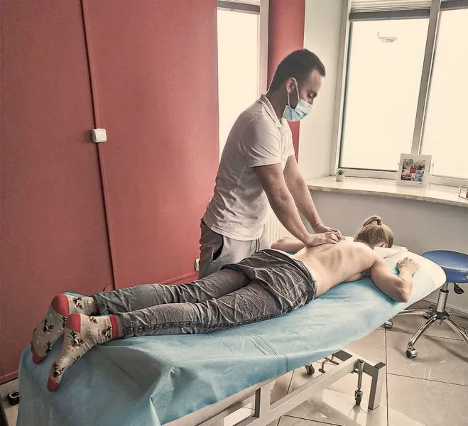 Jak się przygotować do masażu kręgosłupa – poradnik dla każdego