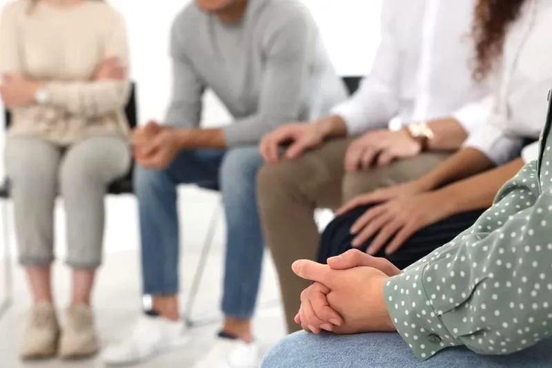 Jak wygląda terapia uzależnień? Przewodnik po skutecznych metodach leczenia