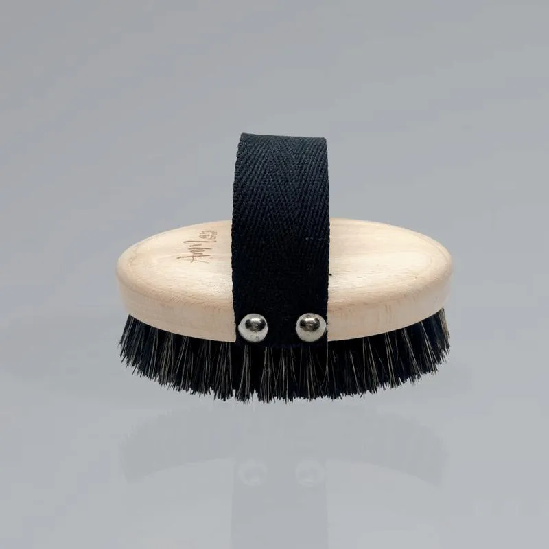 Rodzaje szczotek do masażu na sucho